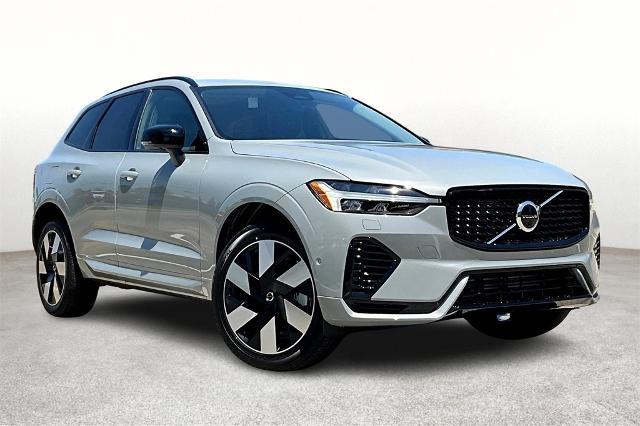 2025 Volvo XC60 Plug-In Hybrid Vehicle Photo in Houston, TX 77007