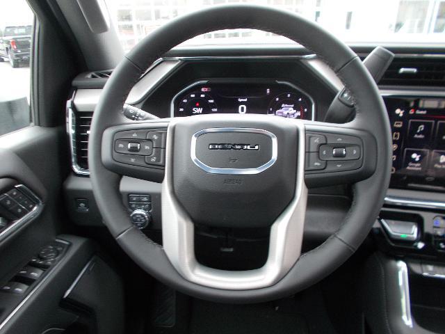 2025 GMC Sierra 2500 HD Vehicle Photo in LOWELL, MA 01852-4336