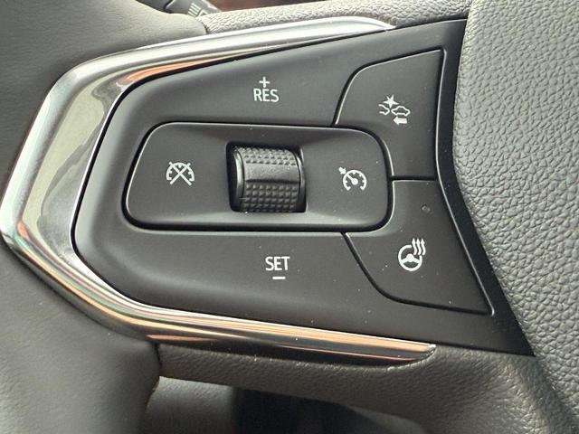 2025 Chevrolet Trax Vehicle Photo in COLUMBIA, MO 65203-3903