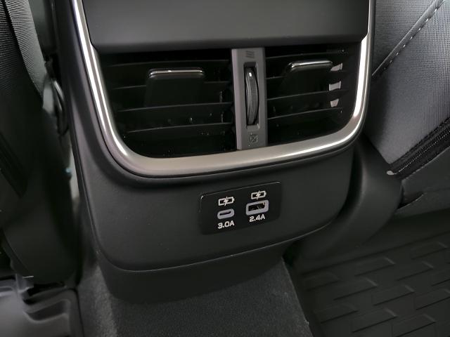 2025 Subaru Outback Vehicle Photo in Green Bay, WI 54304