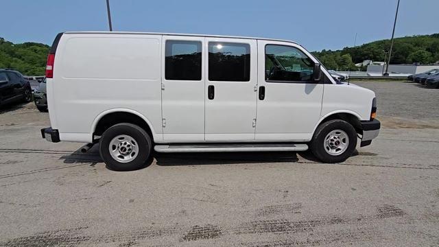 2023 GMC Savana Cargo Van Vehicle Photo in Pleasant Hills, PA 15236
