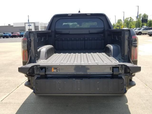 2025 GMC Sierra EV Vehicle Photo in ELYRIA, OH 44035-6349