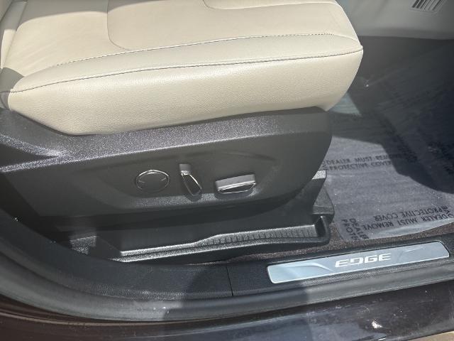 2019 Ford Edge Vehicle Photo in Peoria, IL 61615