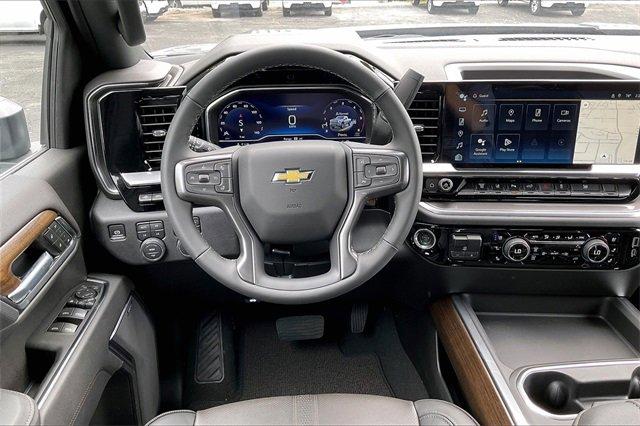 2025 Chevrolet Silverado 3500 HD Vehicle Photo in INDEPENDENCE, MO 64055-1314