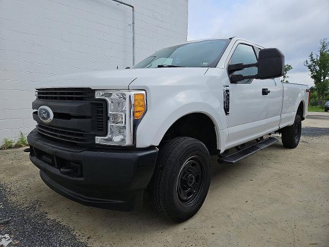 2017 Ford Super Duty F-250 SRW Vehicle Photo in TREVOSE, PA 19053-4984