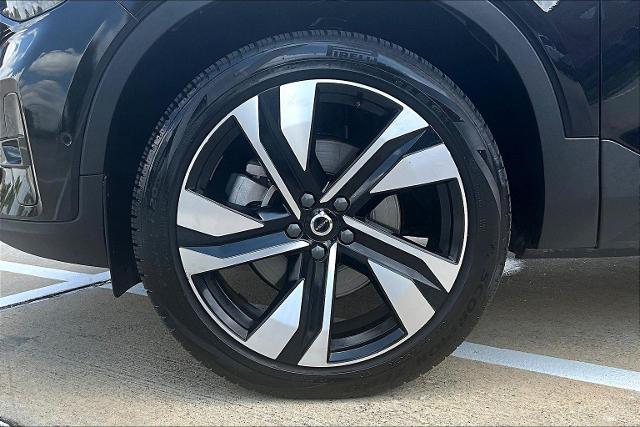 2025 Volvo XC40 Vehicle Photo in Houston, TX 77007