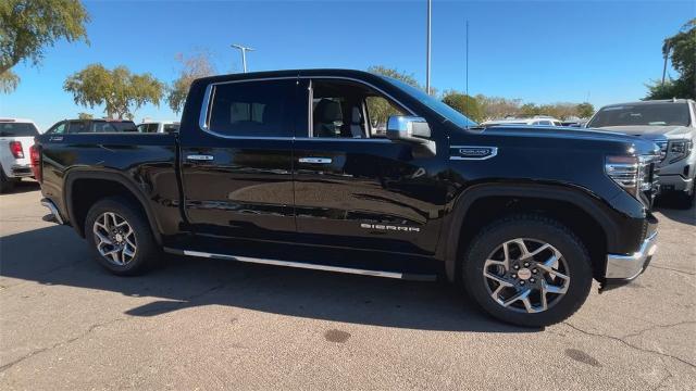 2025 GMC Sierra 1500 Vehicle Photo in GOODYEAR, AZ 85338-1310