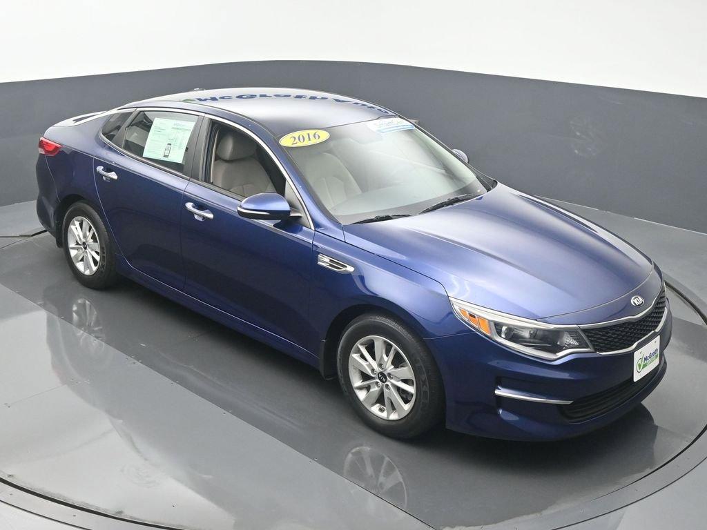 2016 Kia Optima Vehicle Photo in Marion, IA 52302