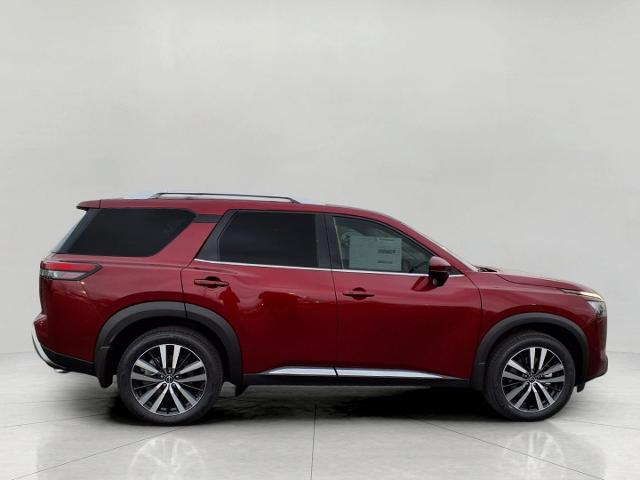 2025 Nissan Pathfinder Vehicle Photo in Oshkosh, WI 54904