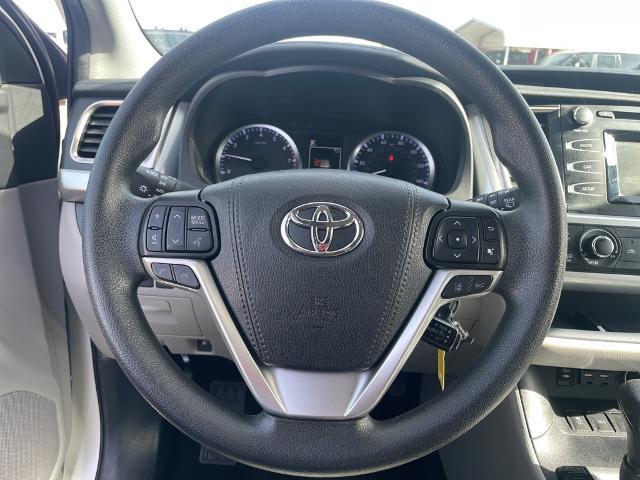 2019 Toyota Highlander Vehicle Photo in Grapevine, TX 76051