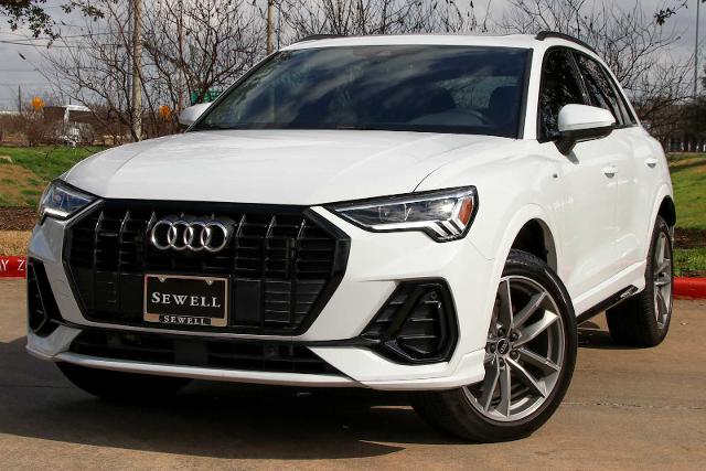 2024 Audi Q3 Vehicle Photo in SUGAR LAND, TX 77478