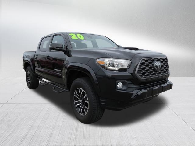 Used 2020 Toyota Tacoma TRD Sport with VIN 3TMCZ5AN4LM342353 for sale in Goldsboro, NC