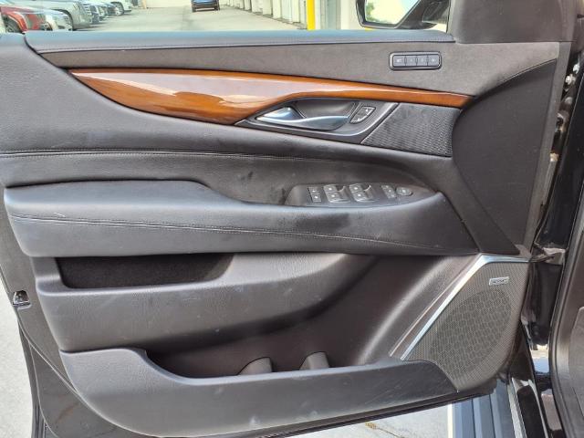 2018 Cadillac Escalade Vehicle Photo in TAMPA, FL 33612-3404