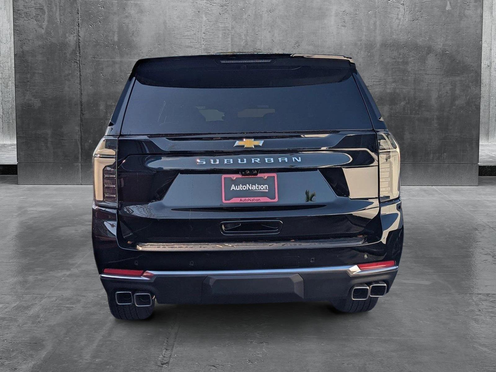 2025 Chevrolet Suburban Vehicle Photo in PEMBROKE PINES, FL 33024-6534