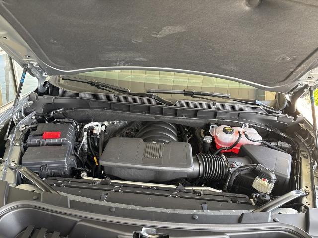 2025 Chevrolet Suburban Vehicle Photo in MANHATTAN, KS 66502-5036
