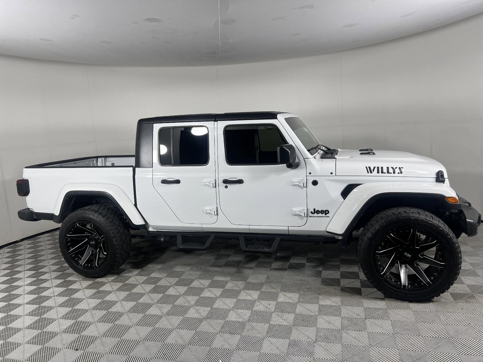 2024 Jeep Gladiator Vehicle Photo in GEORGETOWN, TX 78626-7508