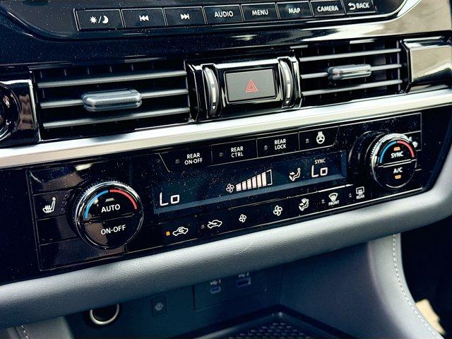 2025 Nissan Pathfinder Vehicle Photo in Flemington, NJ 08822
