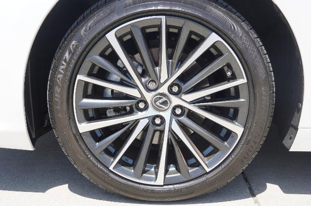 2024 Lexus ES 350 Vehicle Photo in Riverdale, UT 84405