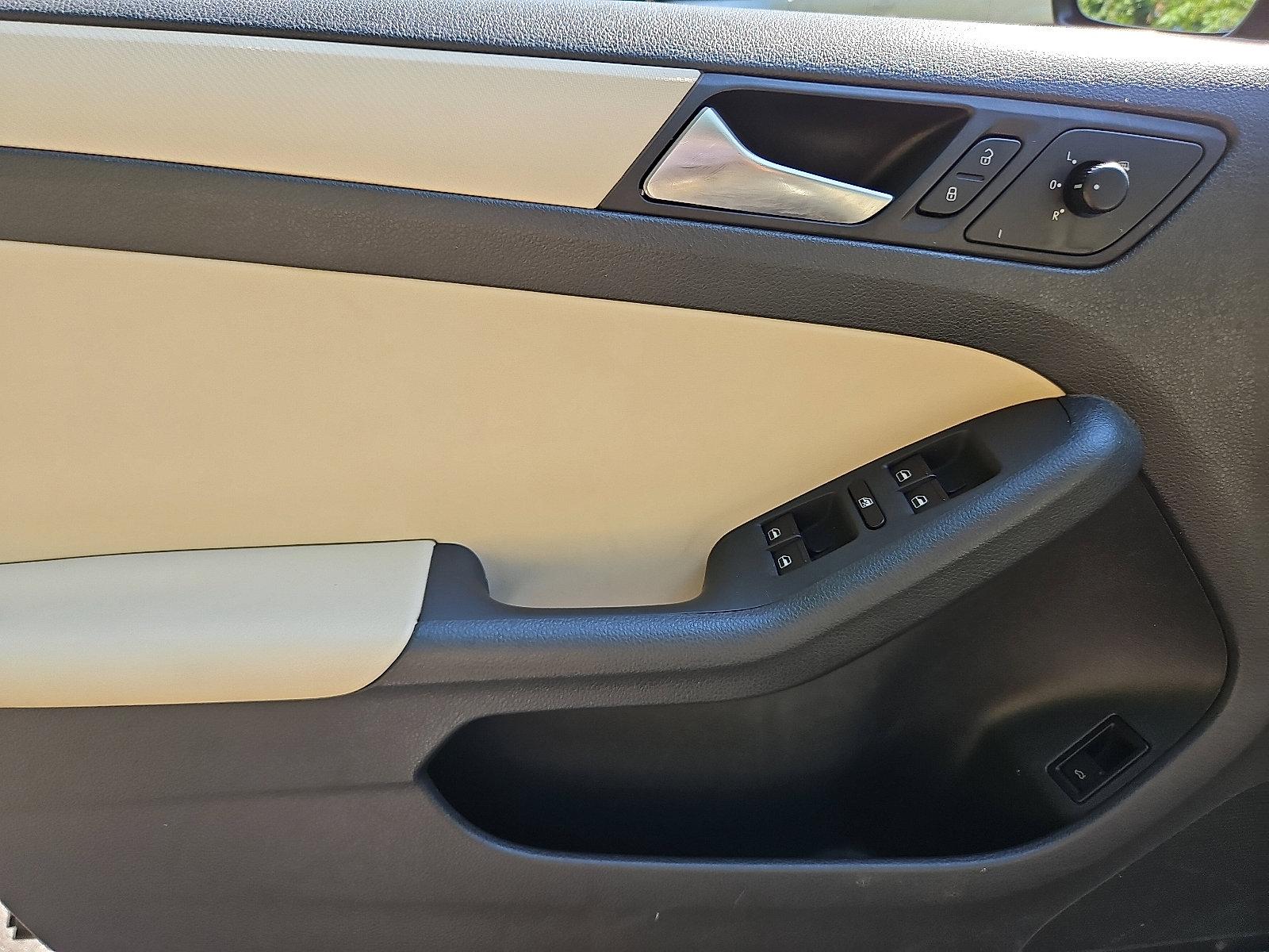 2012 Volkswagen Jetta Sedan Vehicle Photo in Jenkintown, PA 19046