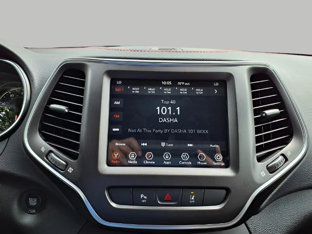2021 Jeep Cherokee Vehicle Photo in Oshkosh, WI 54904