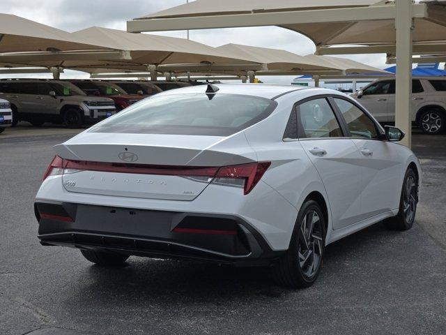 2025 Hyundai ELANTRA Hybrid Vehicle Photo in Decatur, TX 76234