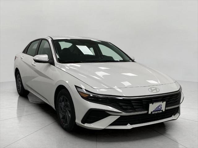 2025 Hyundai ELANTRA Hybrid Vehicle Photo in Neenah, WI 54956