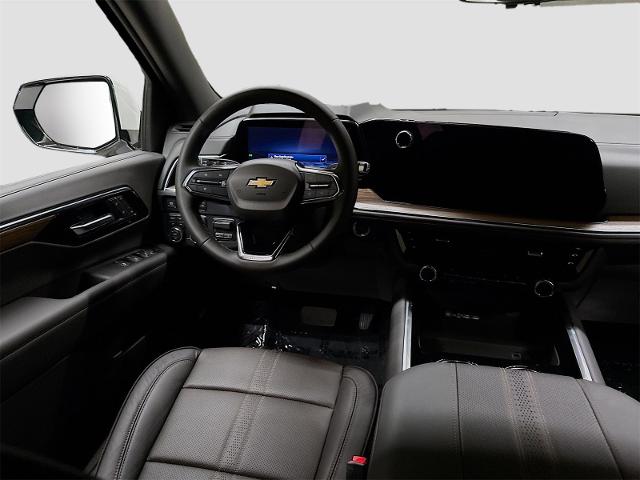2025 Chevrolet Suburban Vehicle Photo in EVERETT, WA 98203-5662