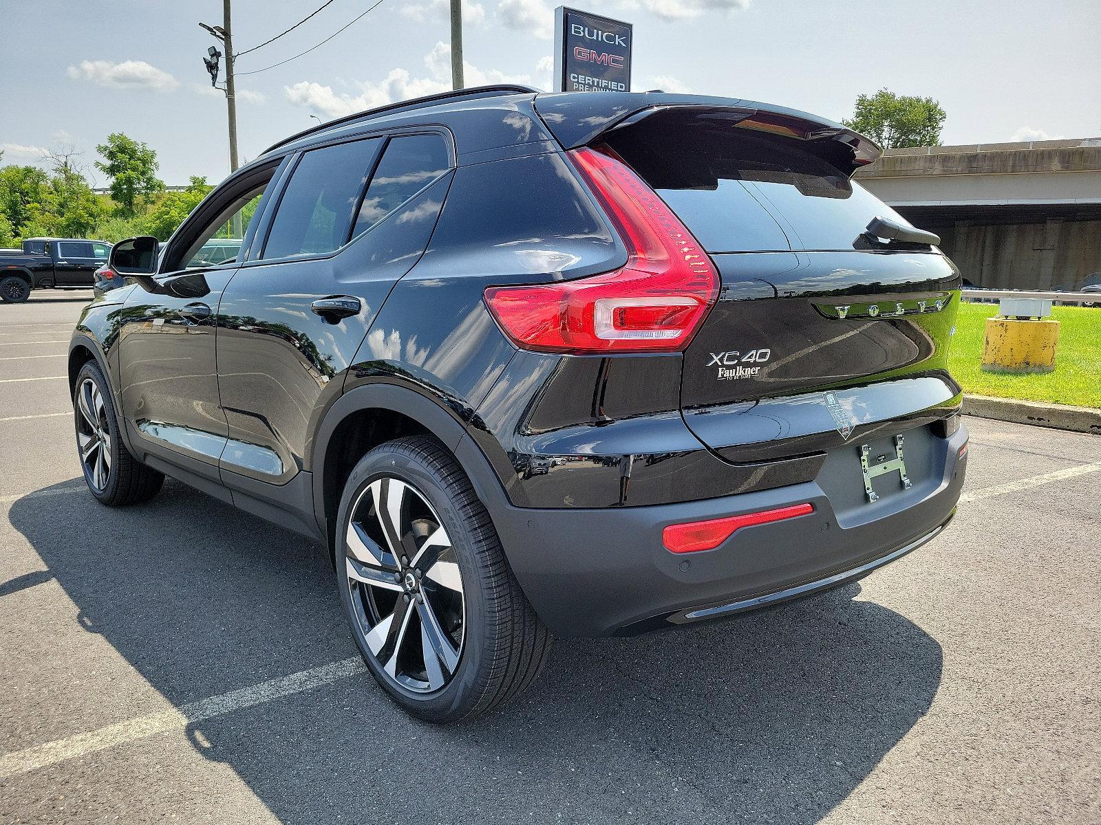 2024 Volvo XC40 Vehicle Photo in Trevose, PA 19053