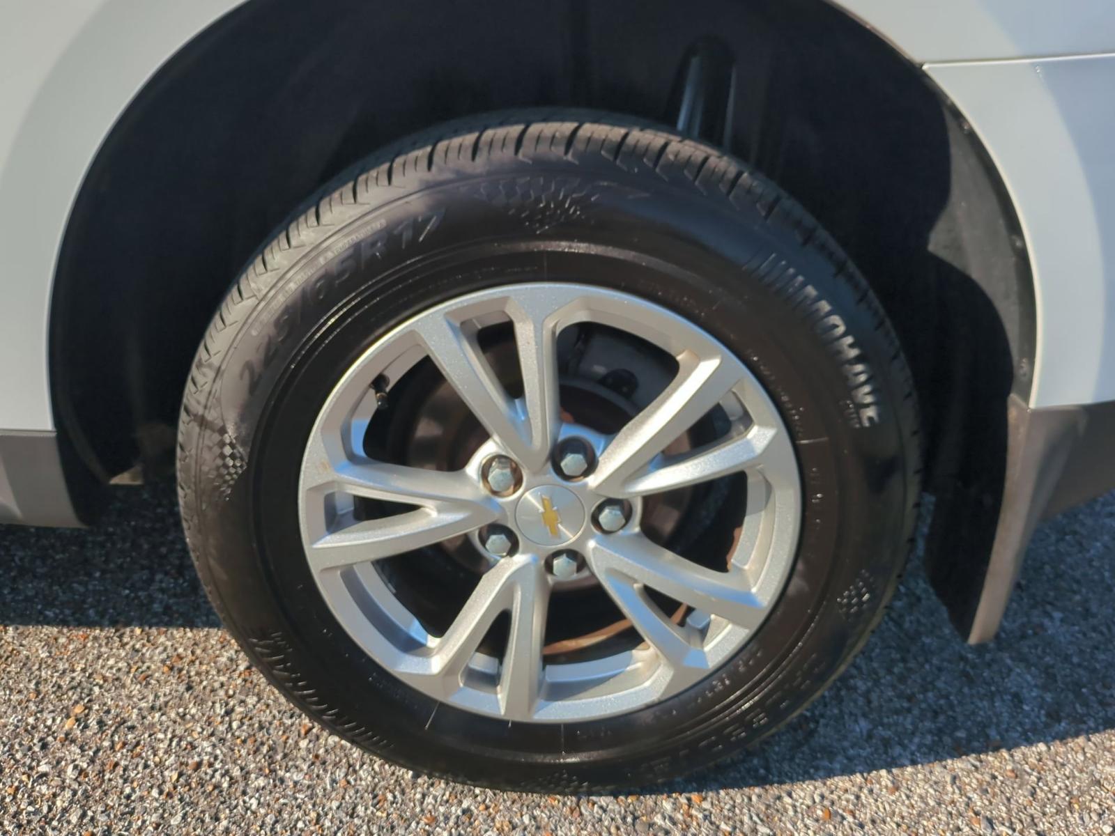 2017 Chevrolet Equinox Vehicle Photo in BARTLETT, TN 38133-4101