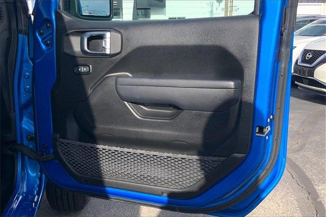 2024 Jeep Wrangler Vehicle Photo in INDEPENDENCE, MO 64055-1377