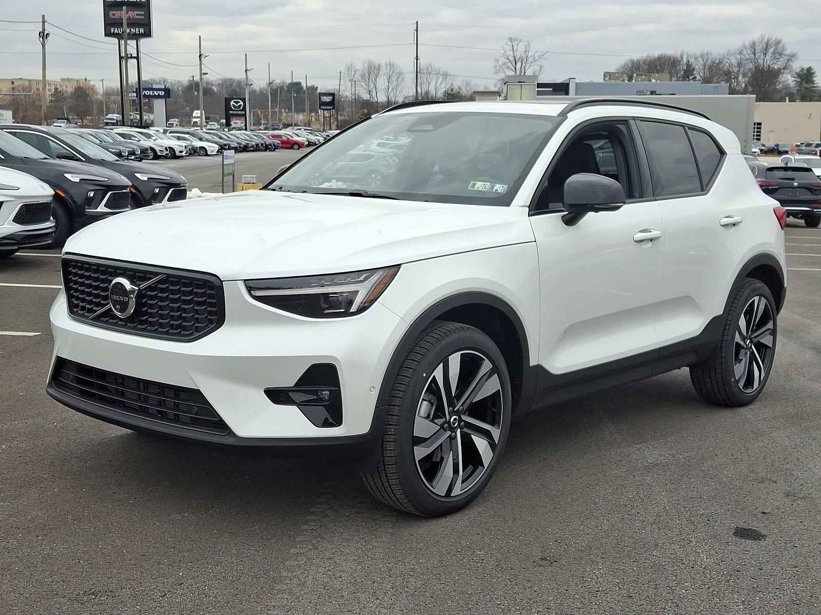 2025 Volvo XC40 Vehicle Photo in Trevose, PA 19053