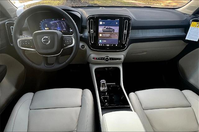 2025 Volvo XC40 Vehicle Photo in Houston, TX 77007