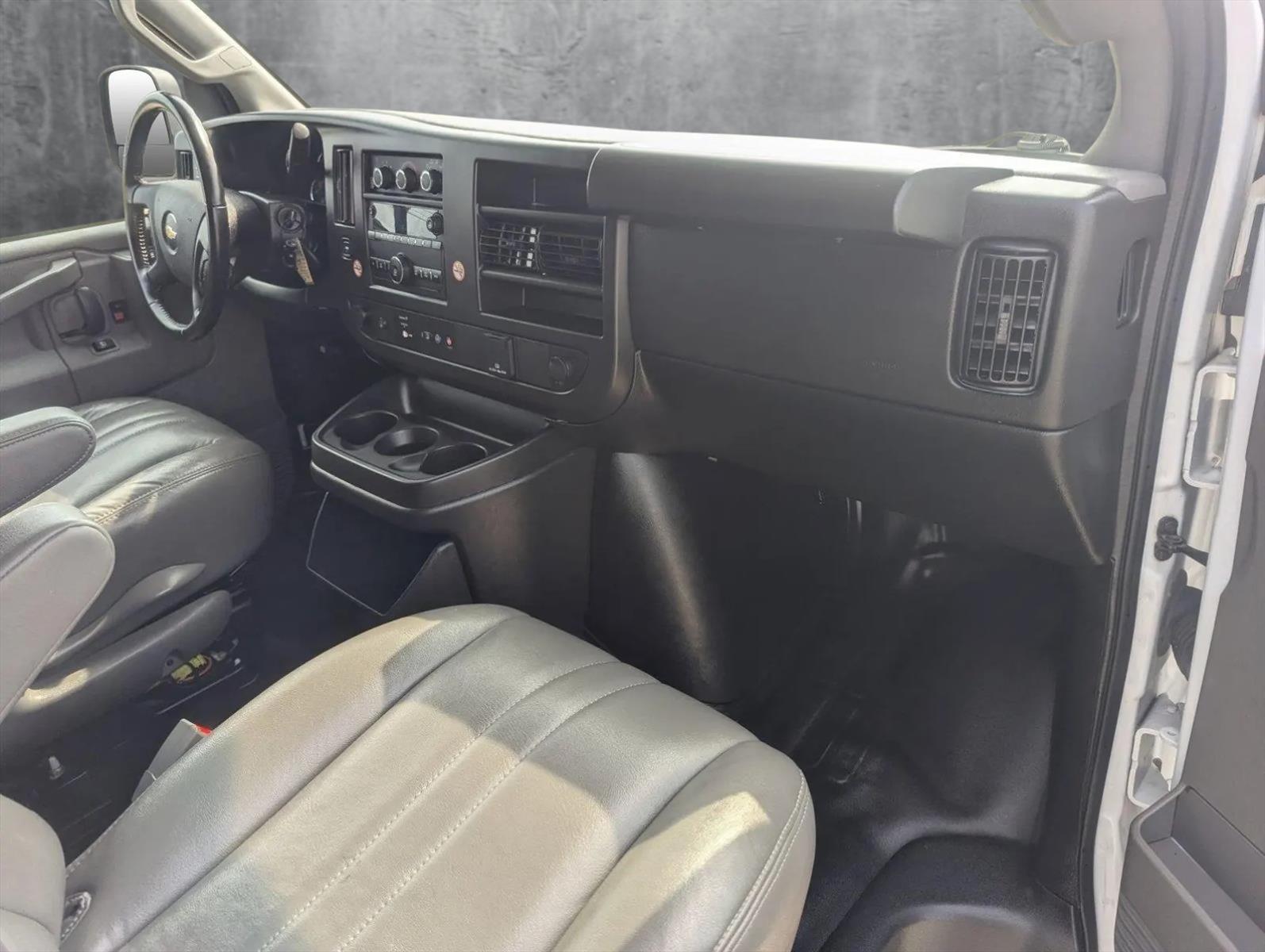 2023 Chevrolet Express Cargo Van Vehicle Photo in CORPUS CHRISTI, TX 78412-4902