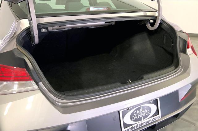 2024 Hyundai ELANTRA Vehicle Photo in Lees Summit, MO 64086