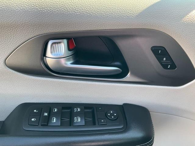 2023 Chrysler Pacifica Vehicle Photo in Kaukauna, WI 54130