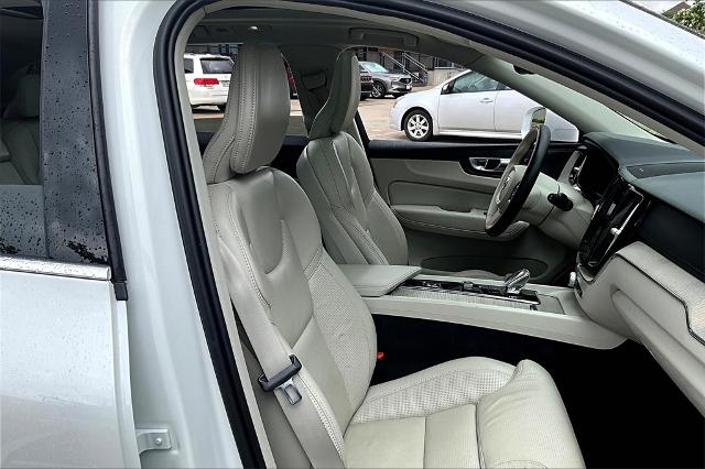 2022 Volvo XC60 Vehicle Photo in Houston, TX 77007