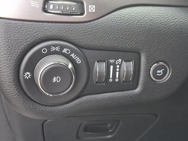 2019 Jeep Cherokee Vehicle Photo in TREVOSE, PA 19053-4984