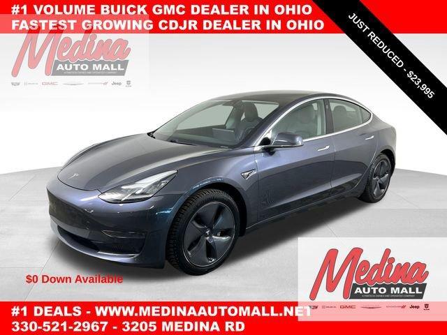 2020 Tesla Model 3 Vehicle Photo in MEDINA, OH 44256-9631