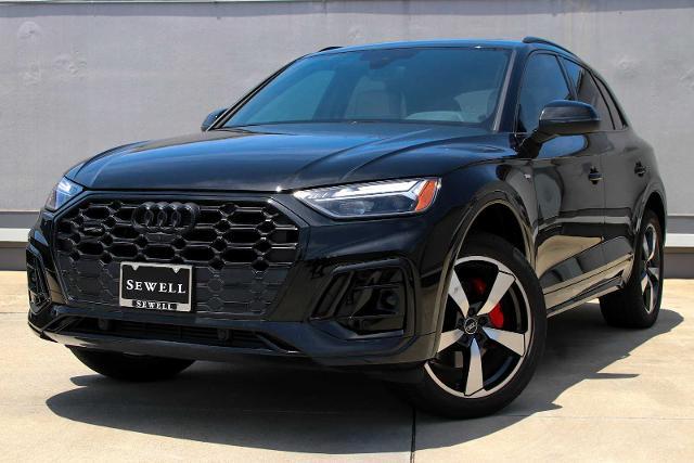 2024 Audi Q5 Vehicle Photo in SUGAR LAND, TX 77478