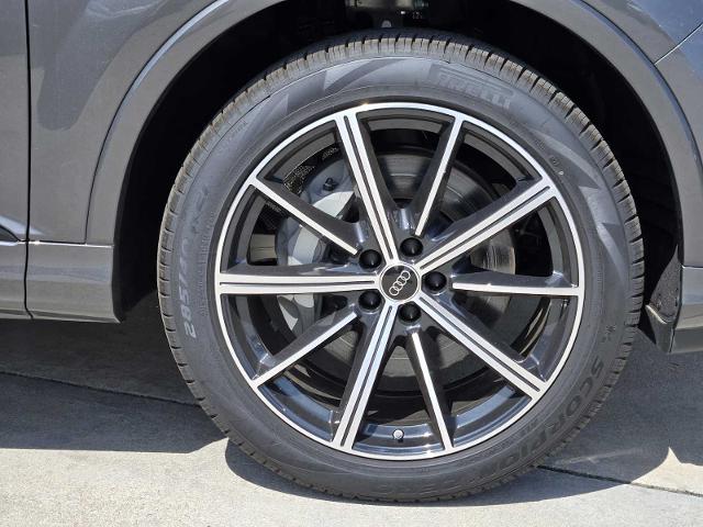 2025 Audi Q7 Vehicle Photo in SUGAR LAND, TX 77478