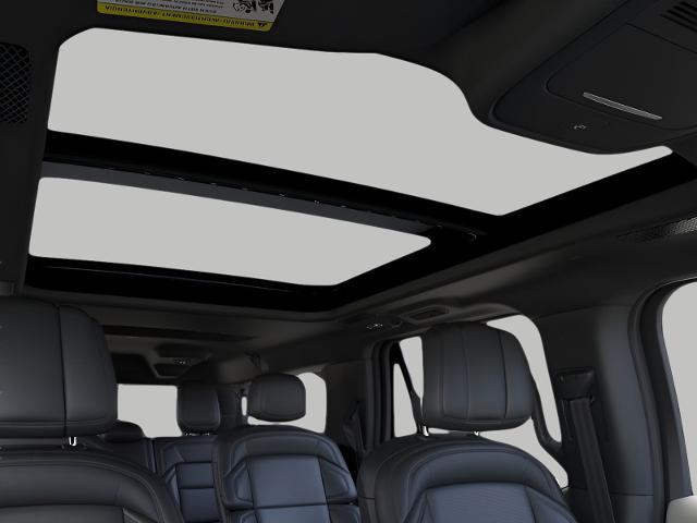 2025 Lincoln Navigator L Vehicle Photo in Neenah, WI 54956