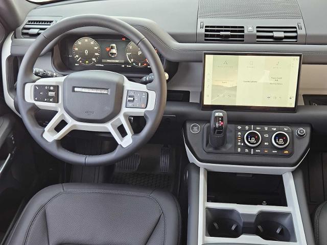 2025 Defender Vehicle Photo in AUSTIN, TX 78717