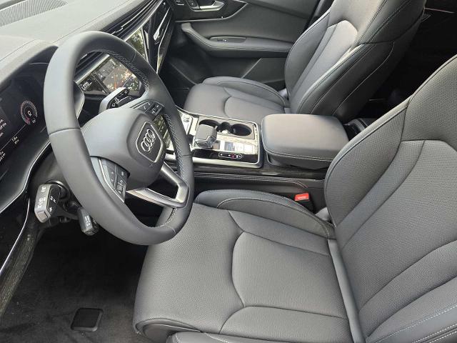 2025 Audi Q7 Vehicle Photo in SUGAR LAND, TX 77478