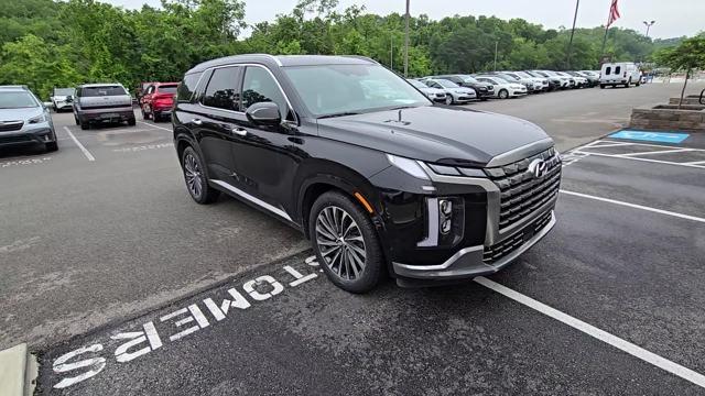 2024 Hyundai PALISADE Vehicle Photo in Pleasant Hills, PA 15236