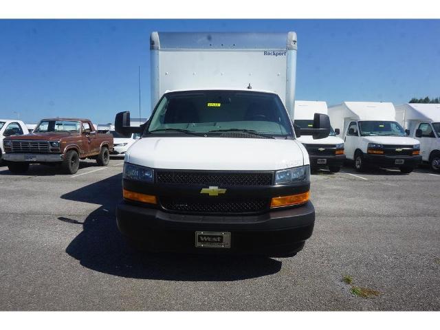 2023 Chevrolet Express Cutaway 4500 Vehicle Photo in ALCOA, TN 37701-3235