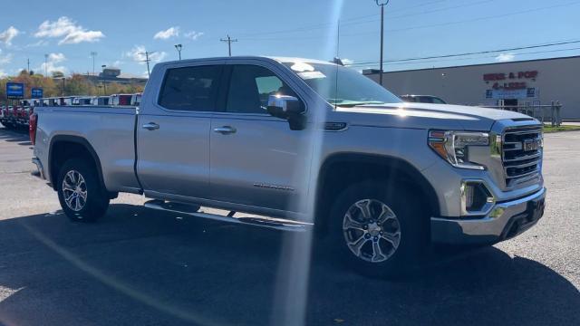 2021 GMC Sierra 1500 Vehicle Photo in MOON TOWNSHIP, PA 15108-2571