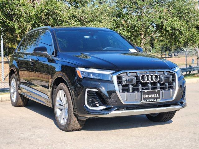 2025 Audi Q7 Vehicle Photo in HOUSTON, TX 77090