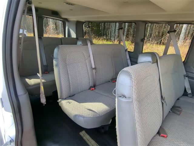 2024 Chevrolet Express Passenger 3500 Vehicle Photo in ALBERTVILLE, AL 35950-0246