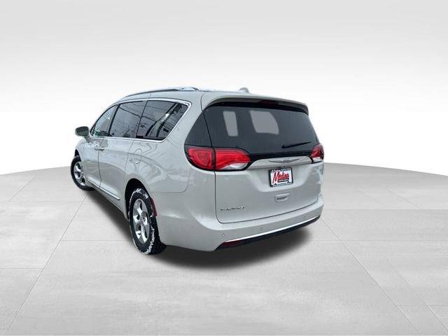 2017 Chrysler Pacifica Vehicle Photo in MEDINA, OH 44256-9631