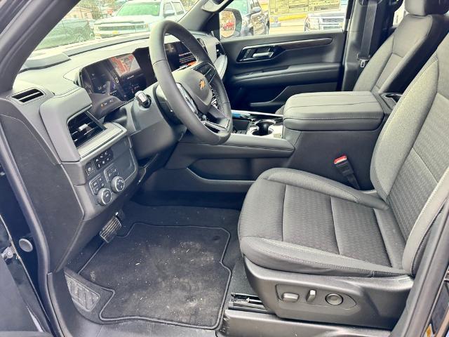 2025 Chevrolet Suburban Vehicle Photo in FAIRMONT, WV 26554-2318